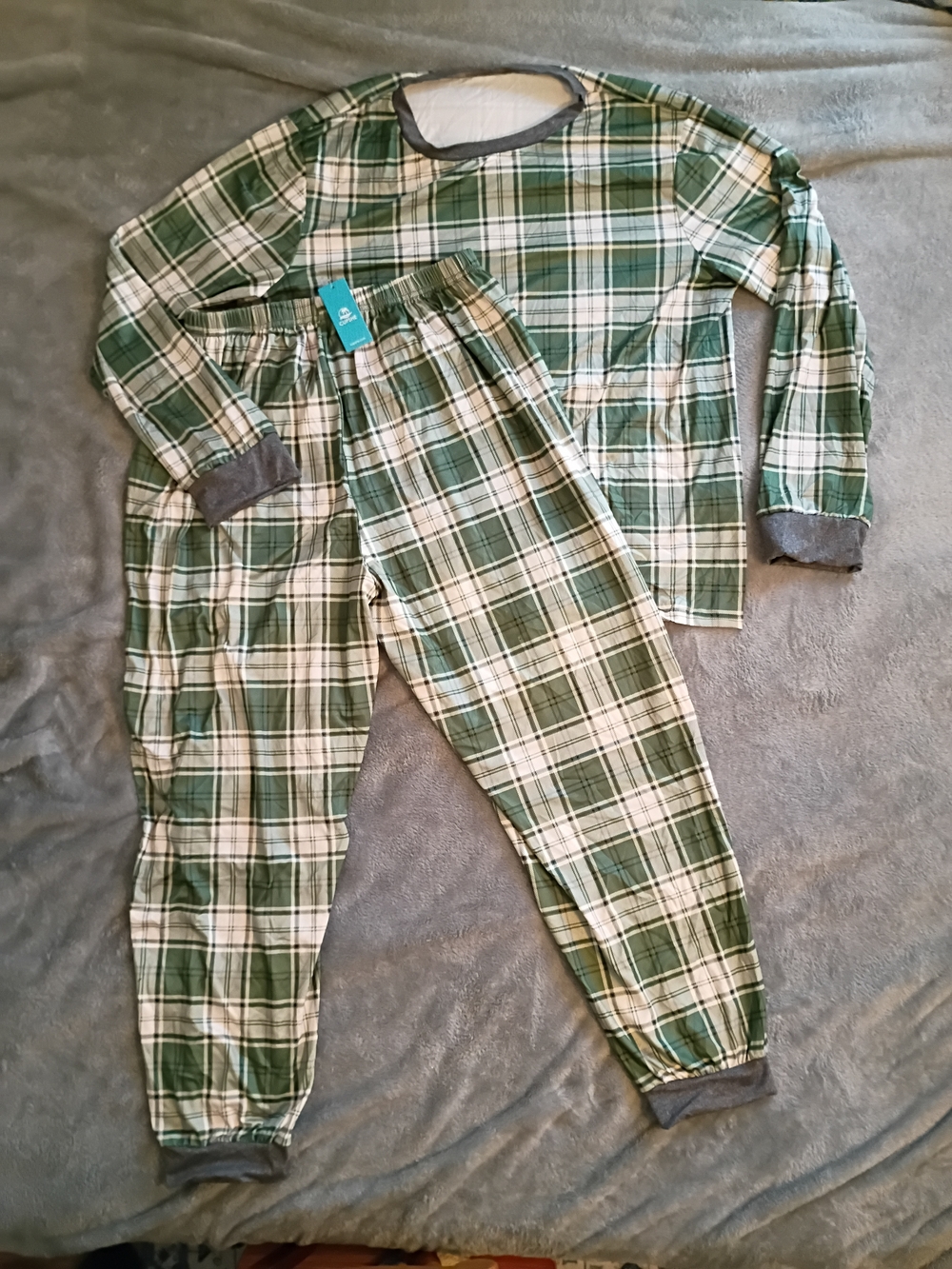 Men's Plaid Pajama Set - Comfortable Long Sleeve Top & Pants
